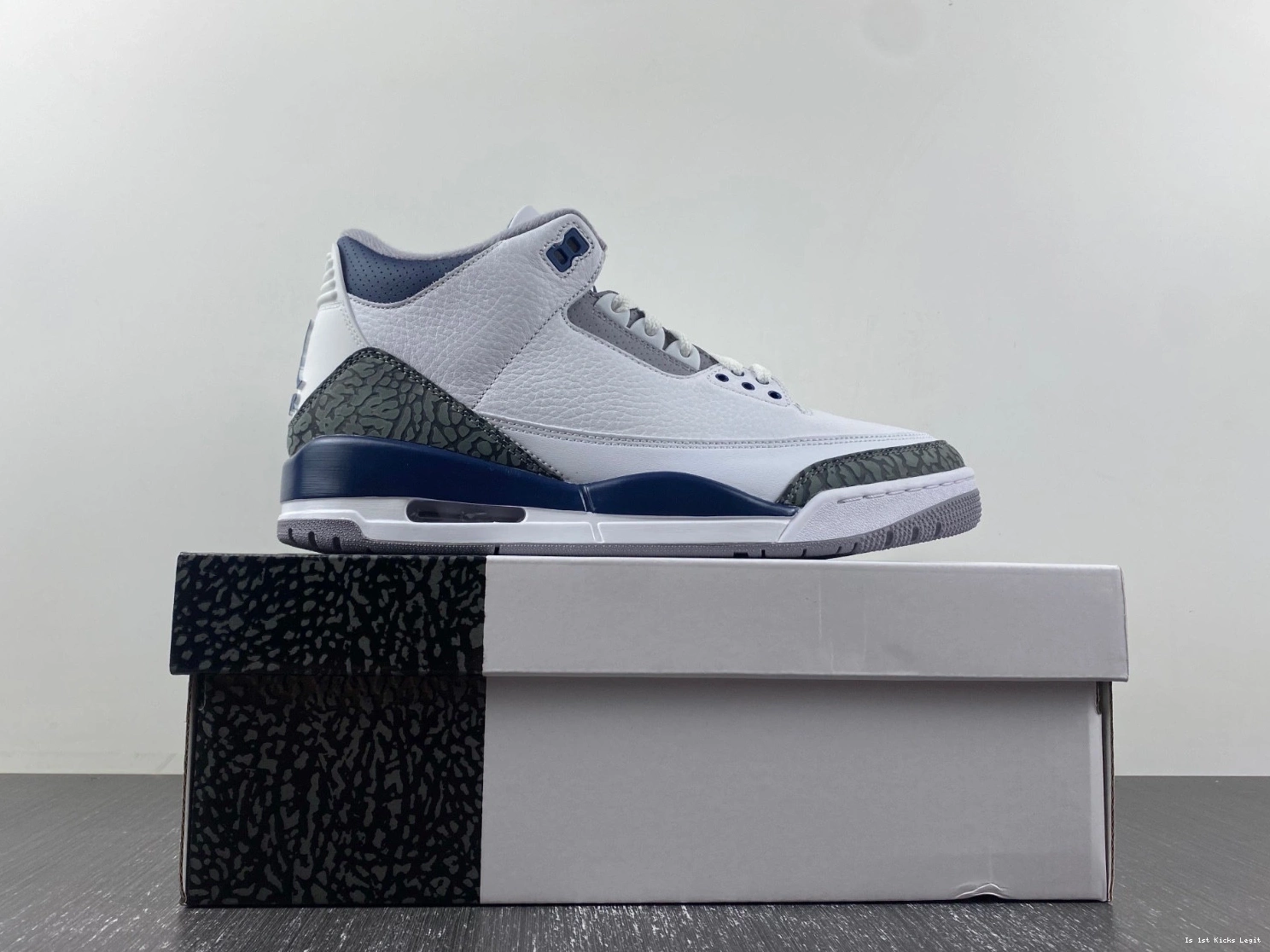 Air “Midnight Navy” Jordan CT8532-140  3 1110